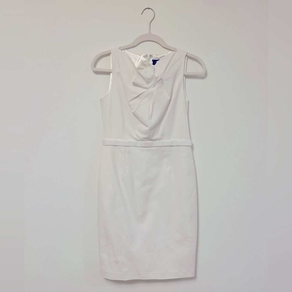 Elegant Fitted White Knee Length Dress